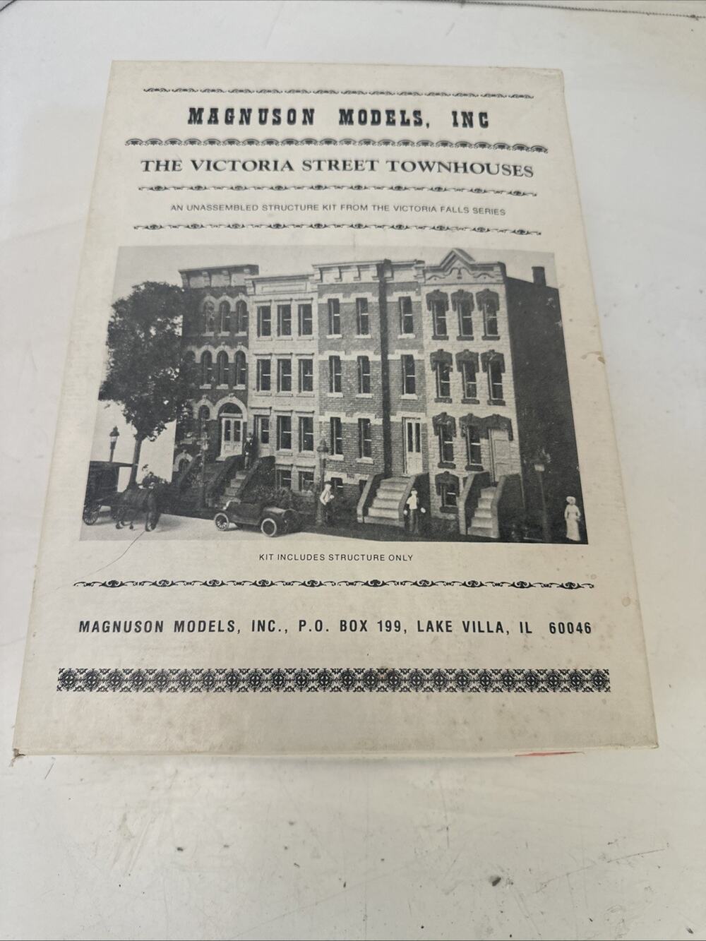 Magnuson Models M506 HO Scale The Victoria Street Townhouses Building Kit